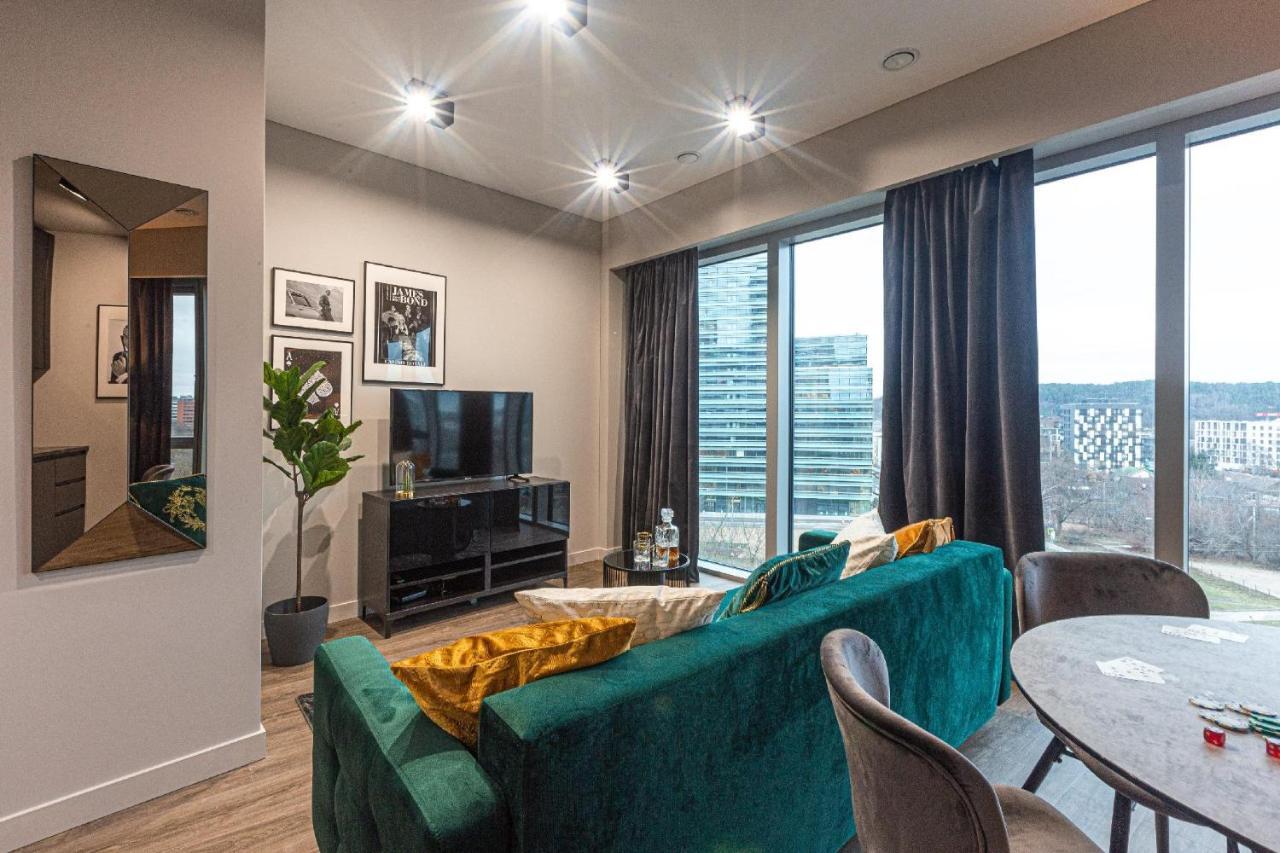 Brand New James Bond City Center VNO Extérieur photo